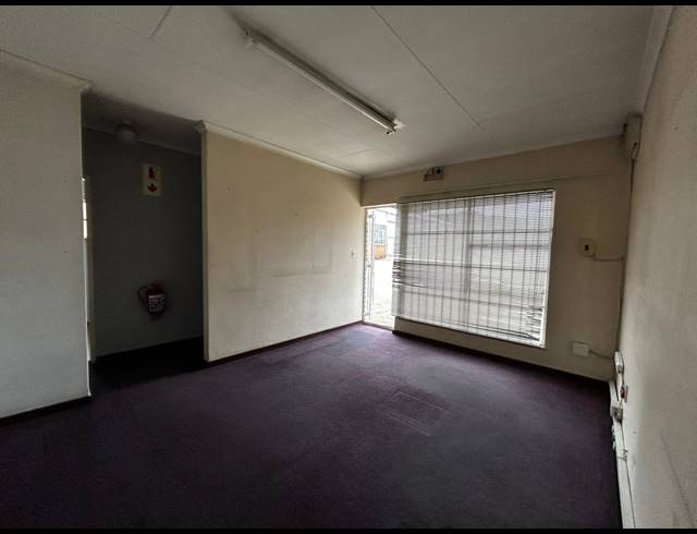 600M² WAREHOUSE TO LET IN WYNBERG